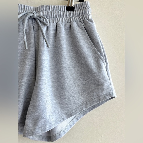 Amazon Grey High Waisted Sweat Shorts, Activewear Shorts, Size Medium - Picture 5 of 15